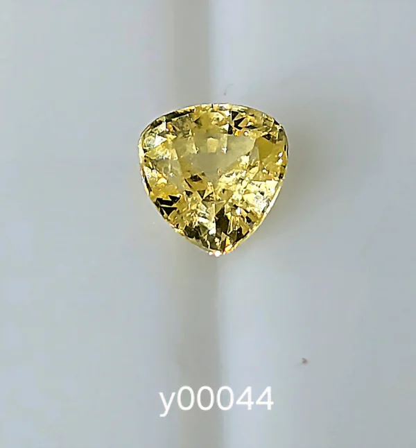 Blu Ceylon Yellow Sapphire