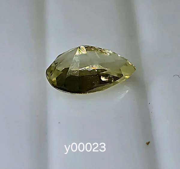 Blu Ceylon Yellow Sapphire